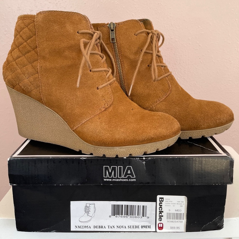 Mia shoe wedge